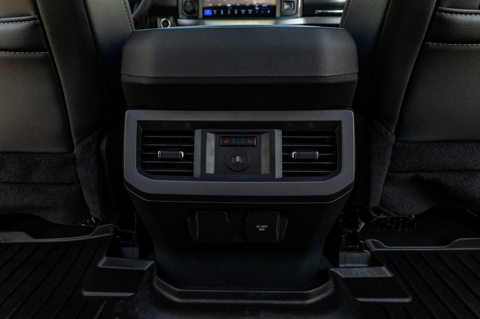 Used 2024 Ford F250 Lariat w/ Lariat Ultimate Package image 33