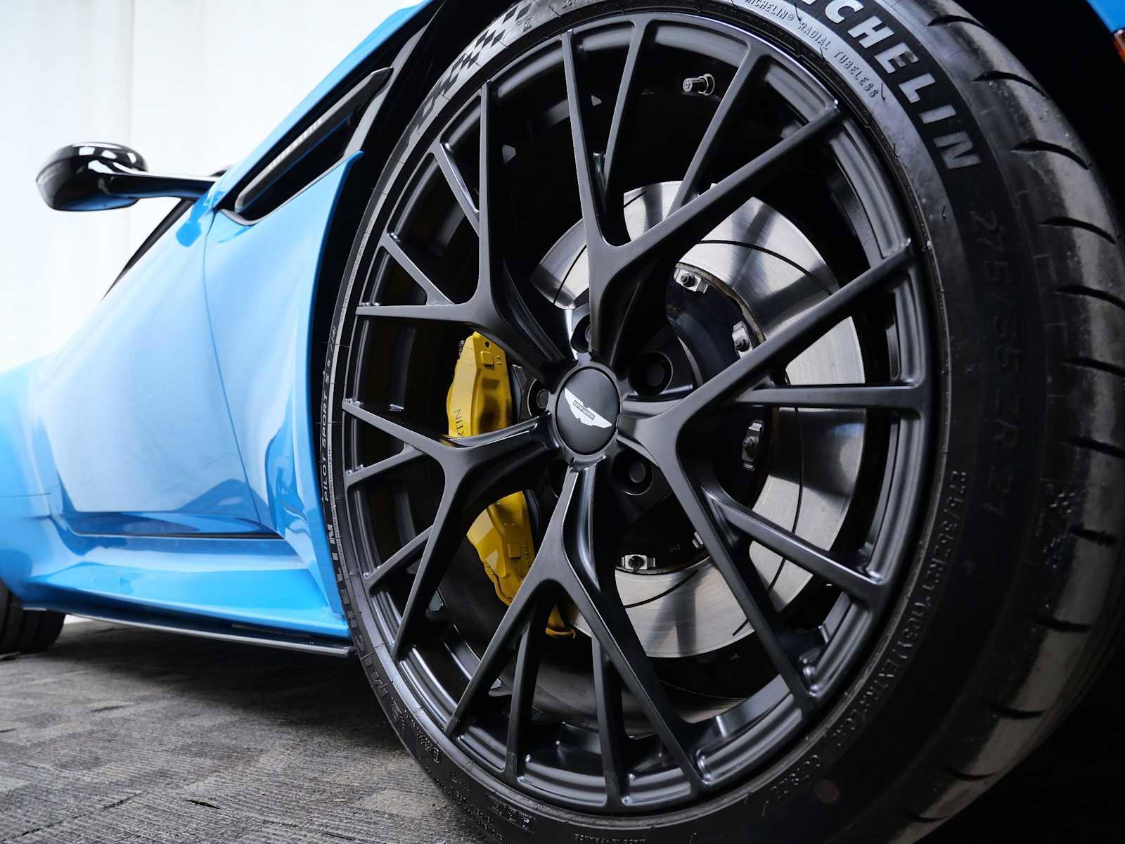 Used 2024 Aston Martin DB12 Coupe image 11