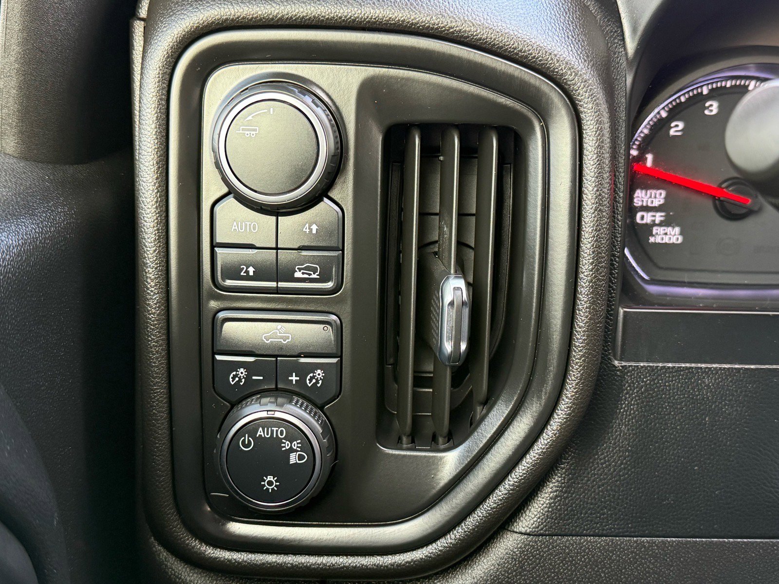 Used 2022 Chevrolet Silverado 1500 Custom w/ Rally Edition image 16