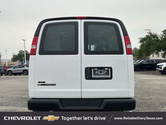 New 2026 Chevrolet Express 3500 w/ Driver Convenience Package RWD image 5