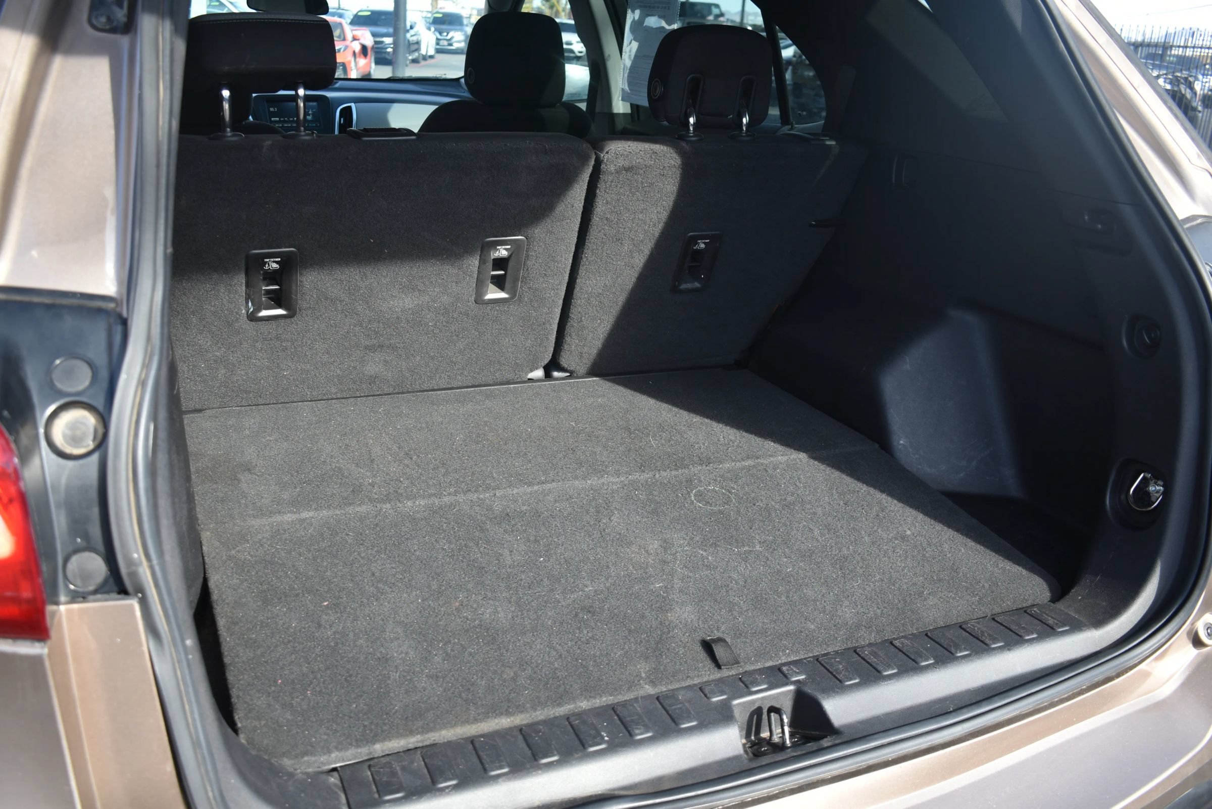 Used 2018 Chevrolet Equinox LS FWD image 5