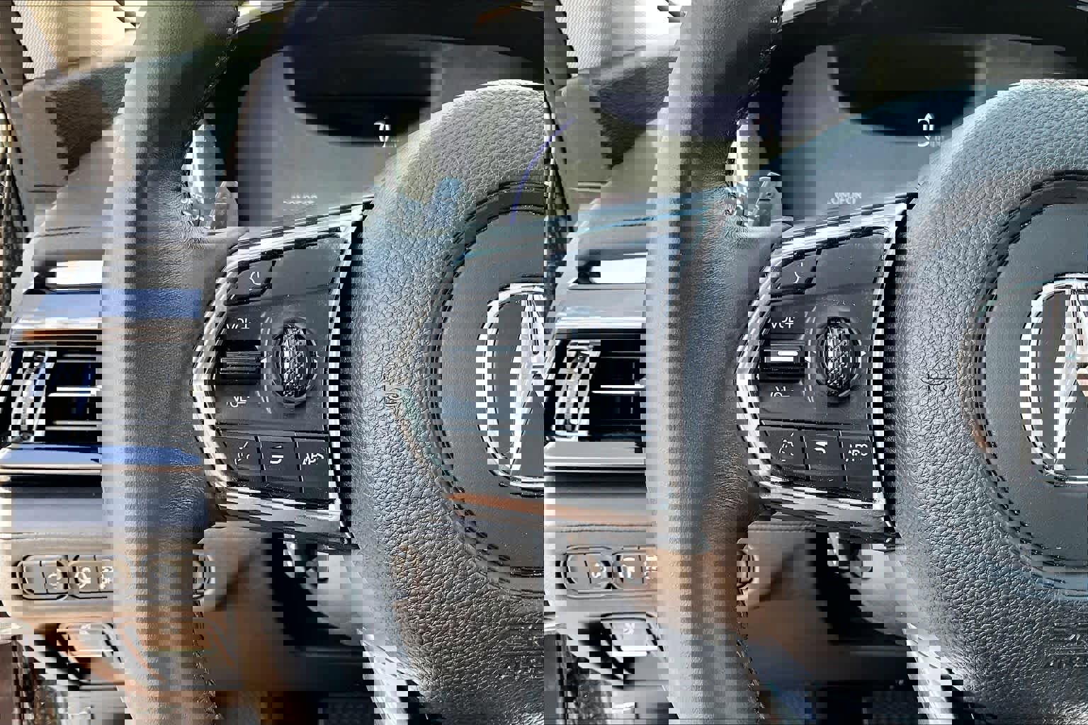 Used 2023 Acura MDX SH-AWD w/ Technology Package image 22