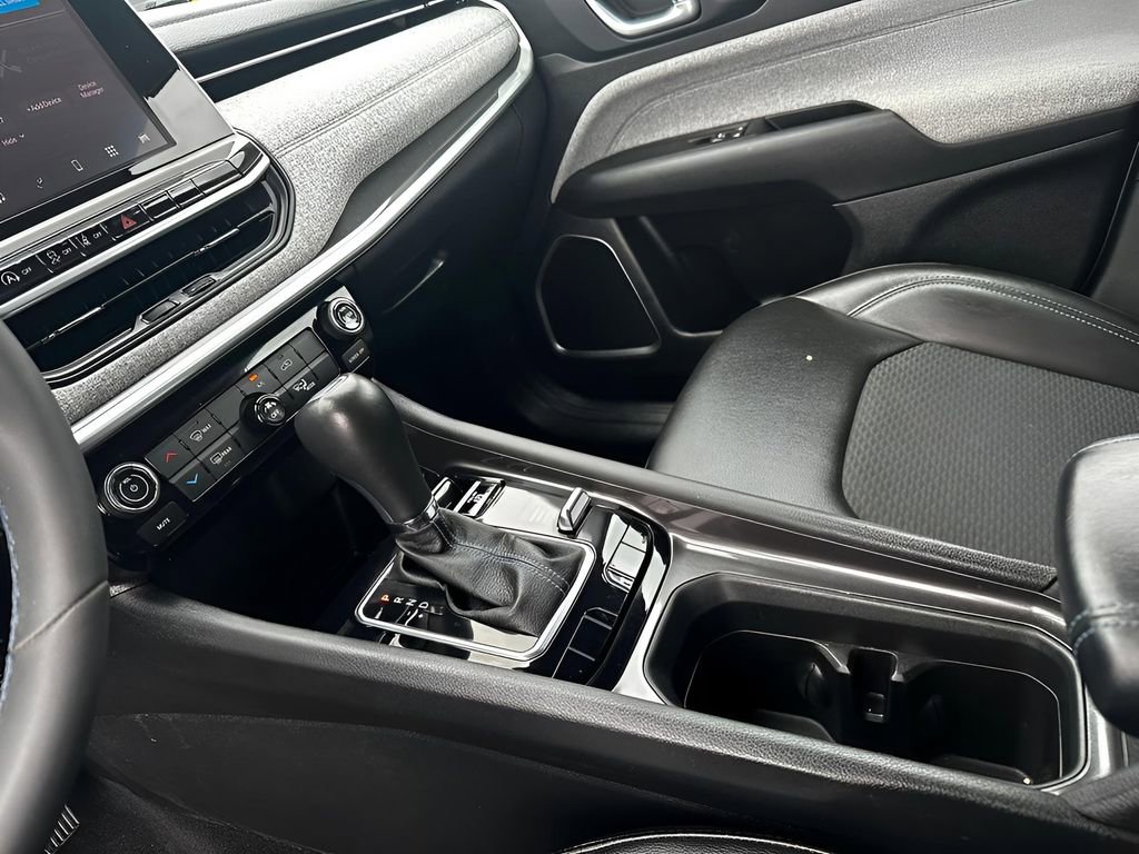 Used 2022 Jeep Compass Latitude image 14