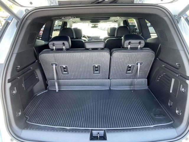 New 2026 GMC Acadia Elevation image 8