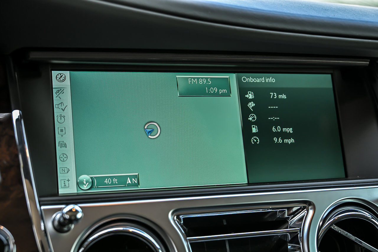 Used 2016 Rolls-Royce Dawn RWD image 37