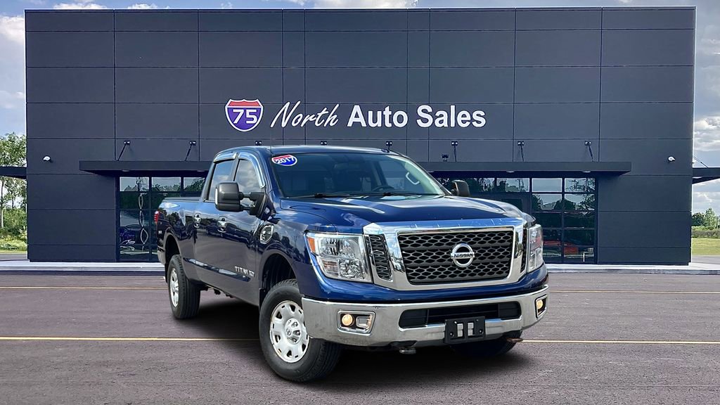 Used 2017 Nissan Titan SV image 1