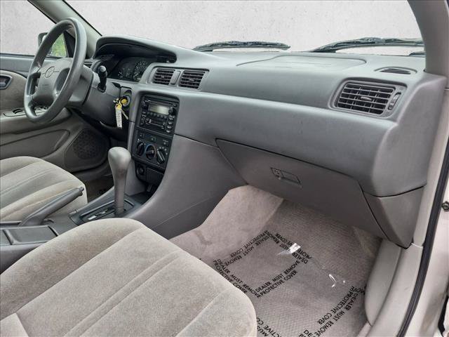 Used 2000 Toyota Camry CE FWD image 22