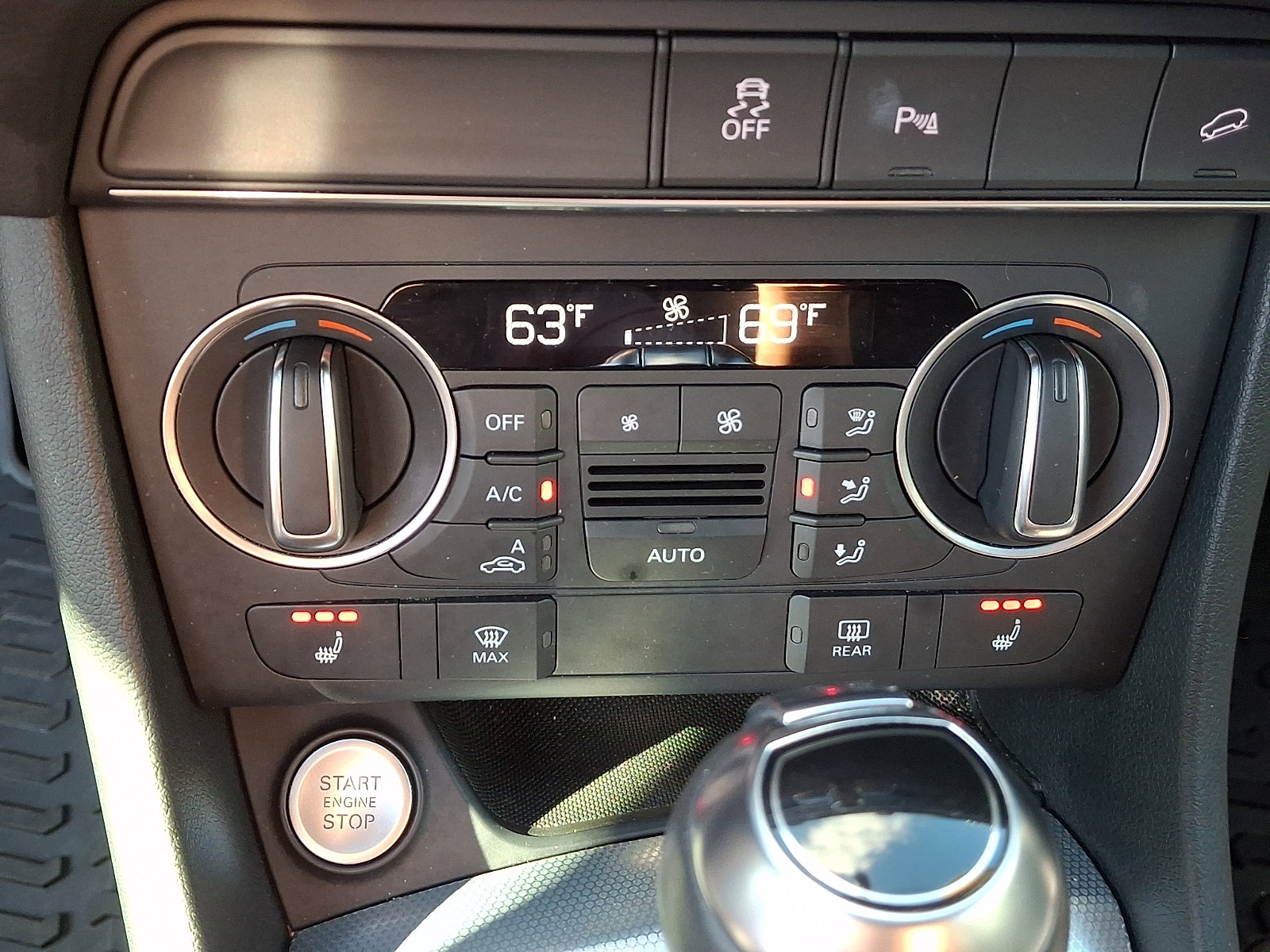 Used 2018 Audi Q3 2.0T Premium Plus w/ Premium Plus Package AWD/4WD image 17