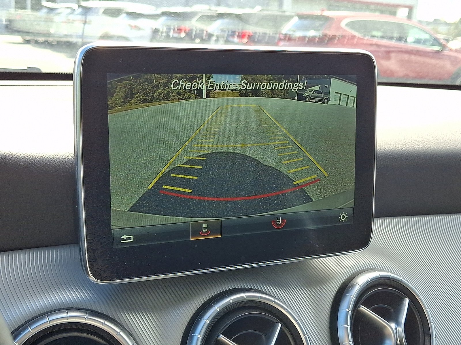 Used 2015 Mercedes-Benz CLA 250 image 23