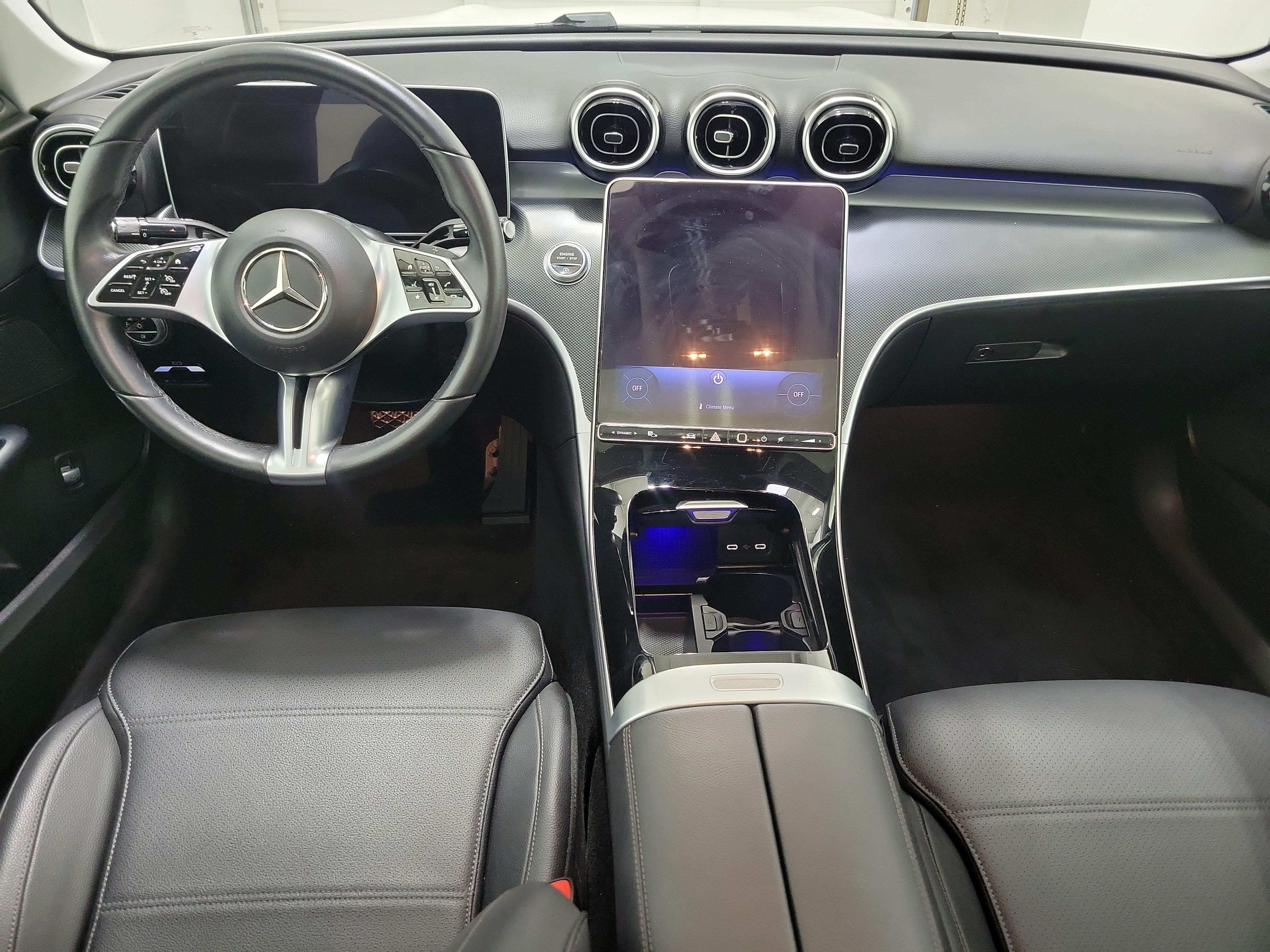Used 2025 Mercedes-Benz C 300 Sedan image 9