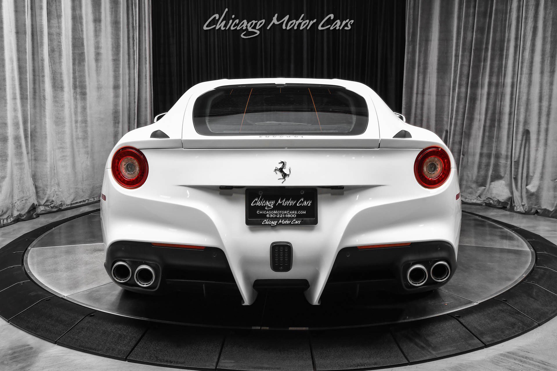 Used 2017 Ferrari F12 Berlinetta RWD image 4
