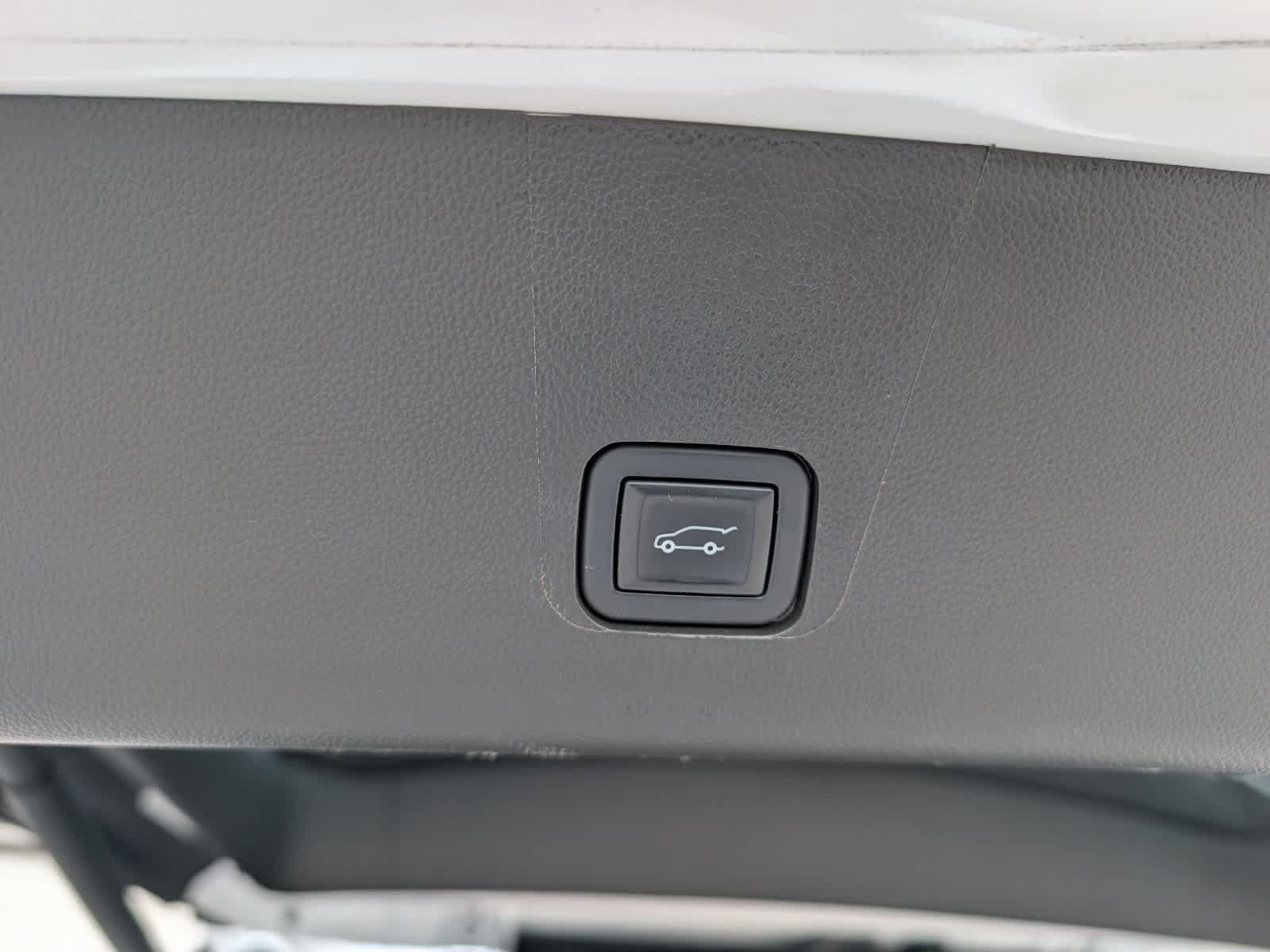Used 2020 Chevrolet Traverse Premier AWD/4WD image 14