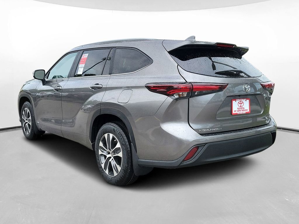 New 2026 Toyota Highlander XLE image 4