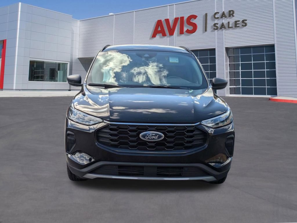 Used 2025 Ford Escape ST-Line image 2