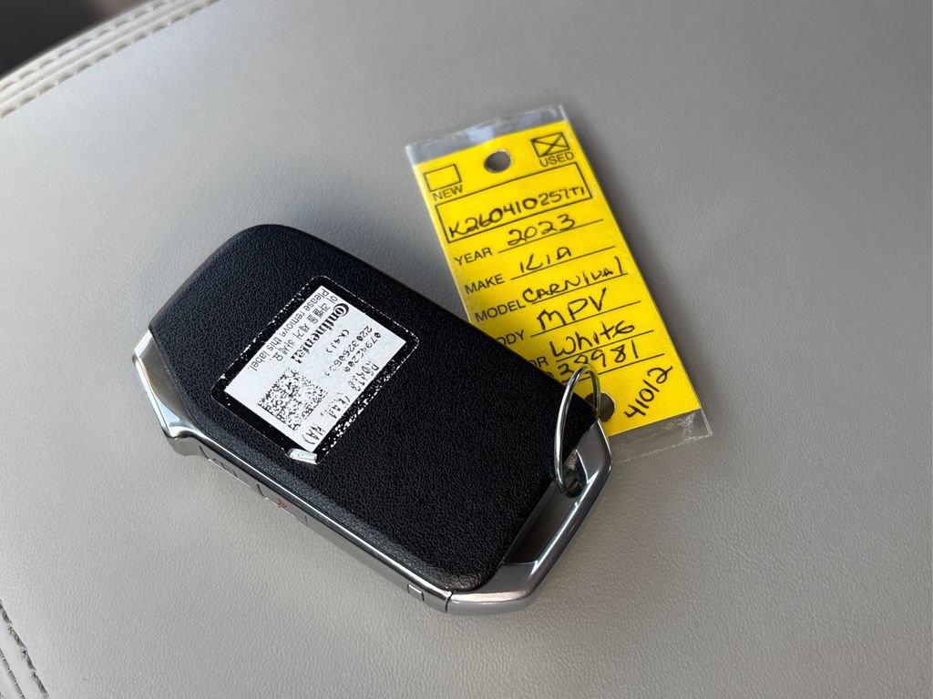 Certified 2023 Kia Carnival LX image 36