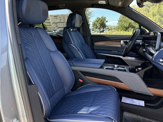 New 2026 Cadillac Vistiq Premium Luxury AWD/4WD image 27