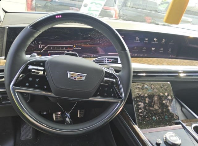 Used 2025 Cadillac Escalade Sport Platinum AWD/4WD image 7