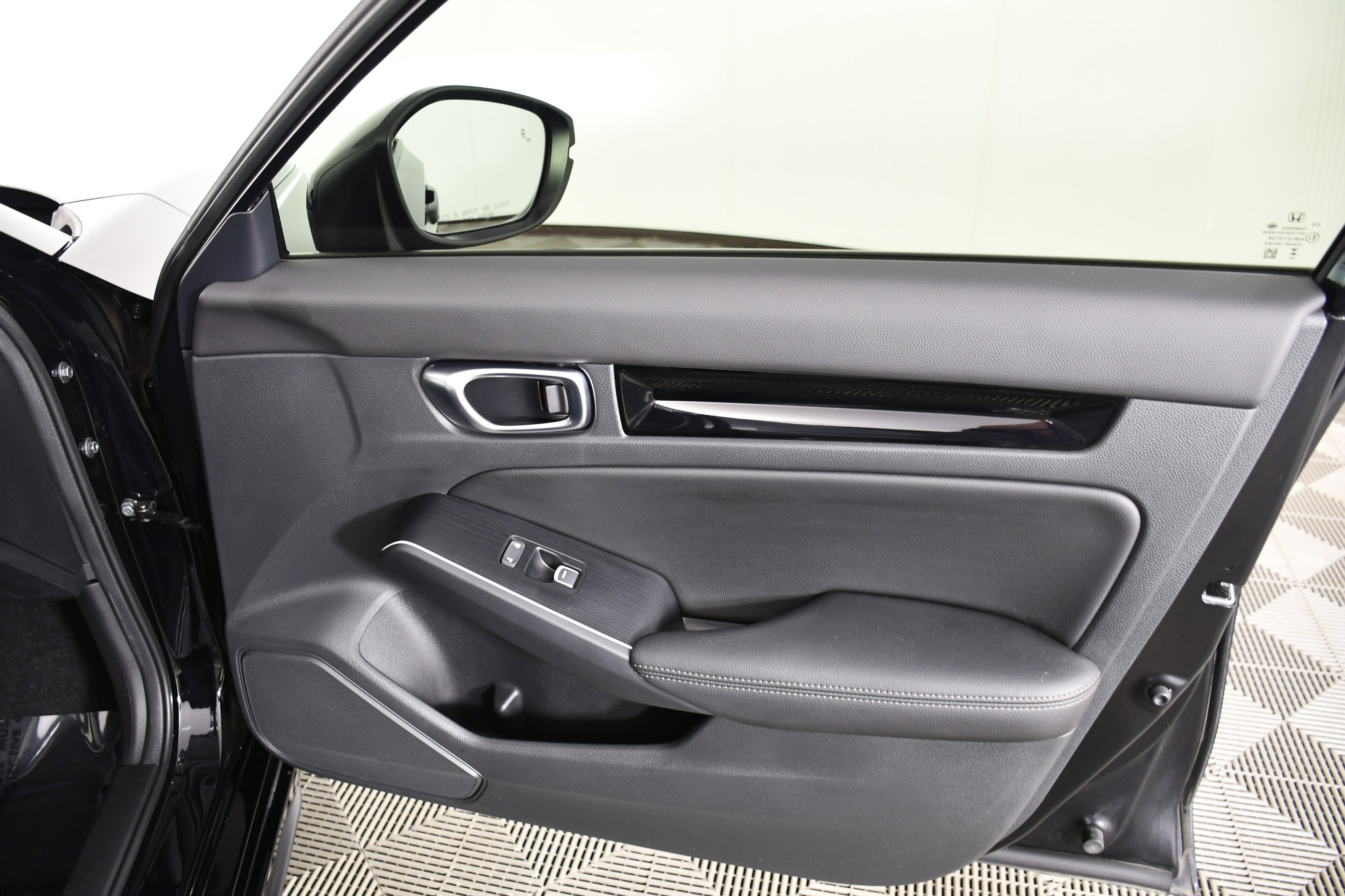 Certified 2025 Honda Civic Sport Touring image 40