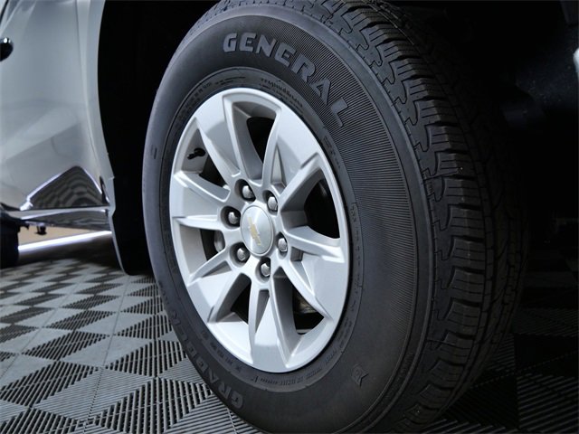 Used 2024 Chevrolet Silverado 1500 LT image 2