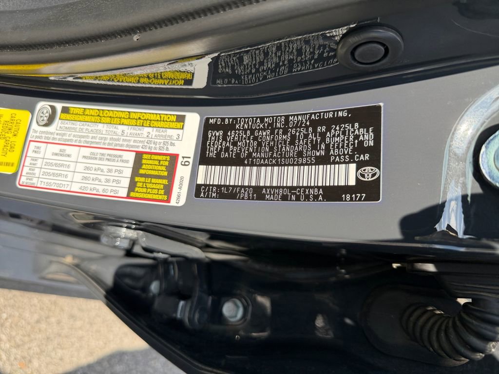 Used 2025 Toyota Camry LE FWD image 30