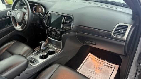 Used 2020 Jeep Grand Cherokee Limited image 13