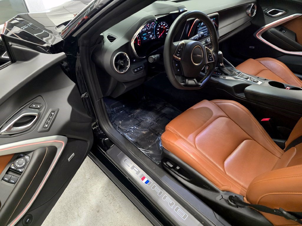 Used 2018 Chevrolet Camaro LT RWD image 21