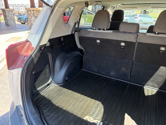 Used 2014 Toyota RAV4 XLE AWD/4WD image 29