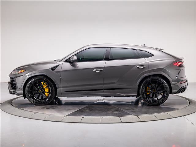 Used 2021 Lamborghini Urus image 2