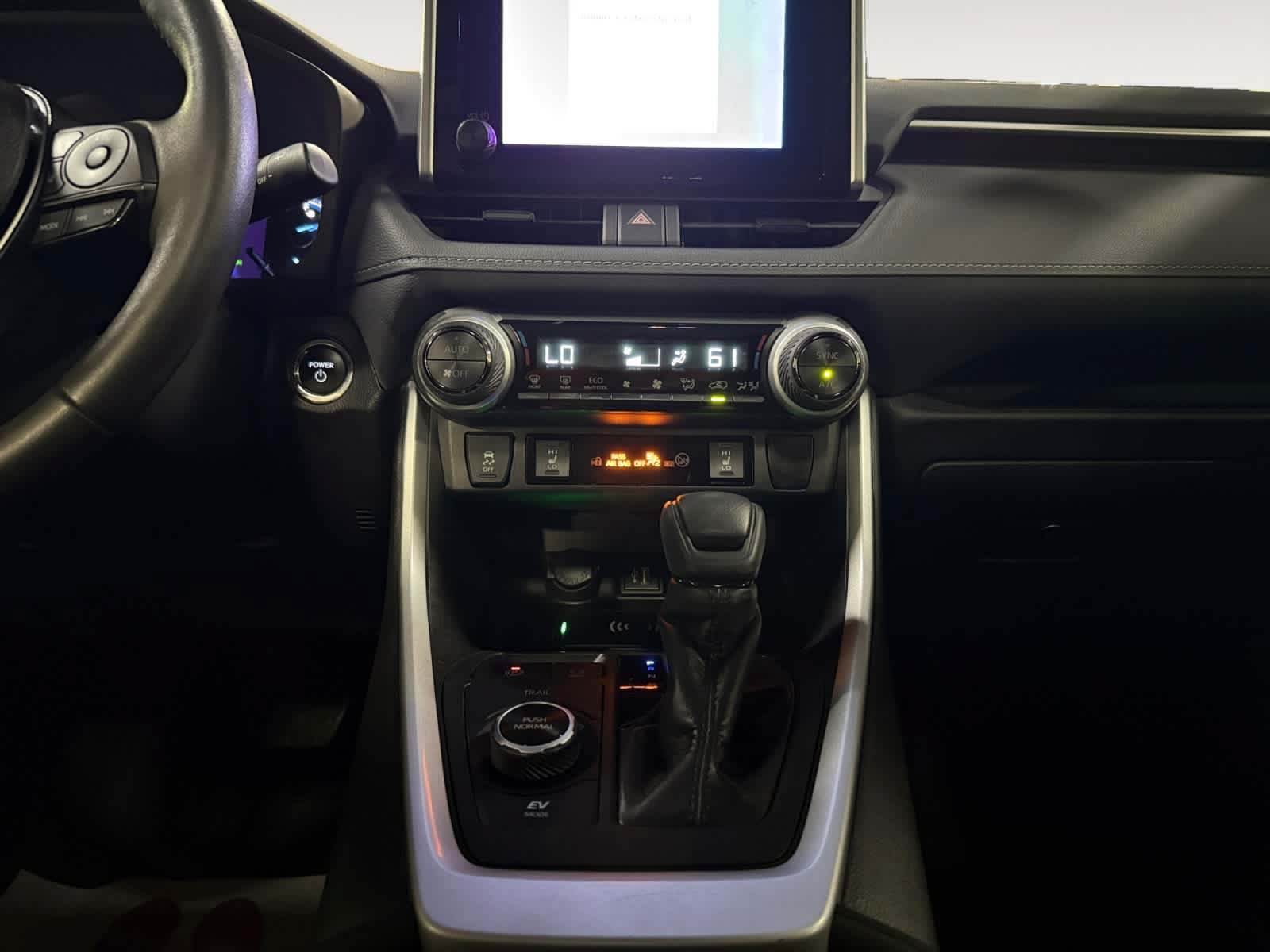 Used 2024 Toyota RAV4 XLE w/ Convenience Package AWD/4WD image 18