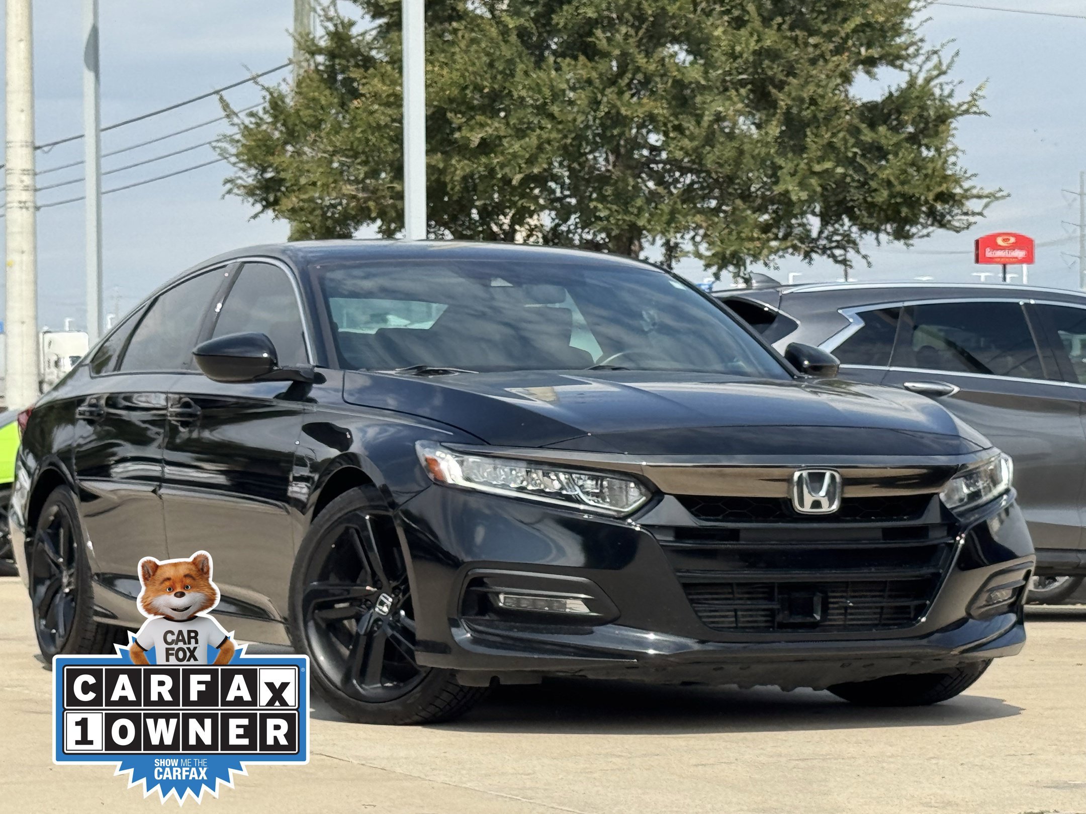 Used 2019 Honda Accord Sport image 2
