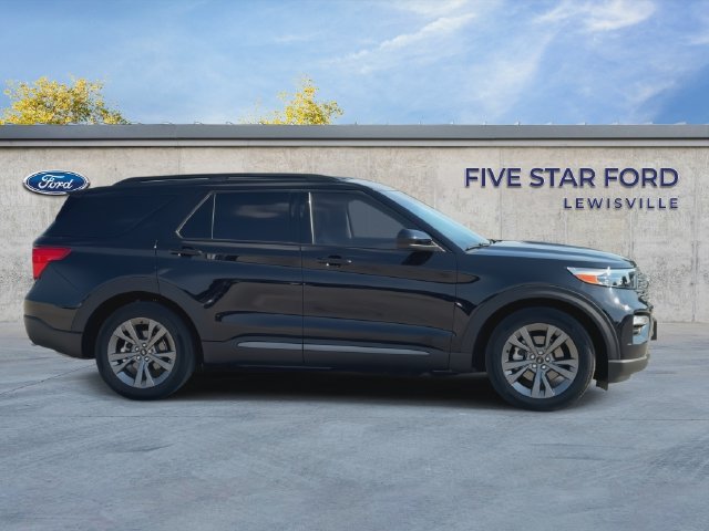 Certified 2023 Ford Explorer XLT w/ Equipment Group 202A RWD image 9