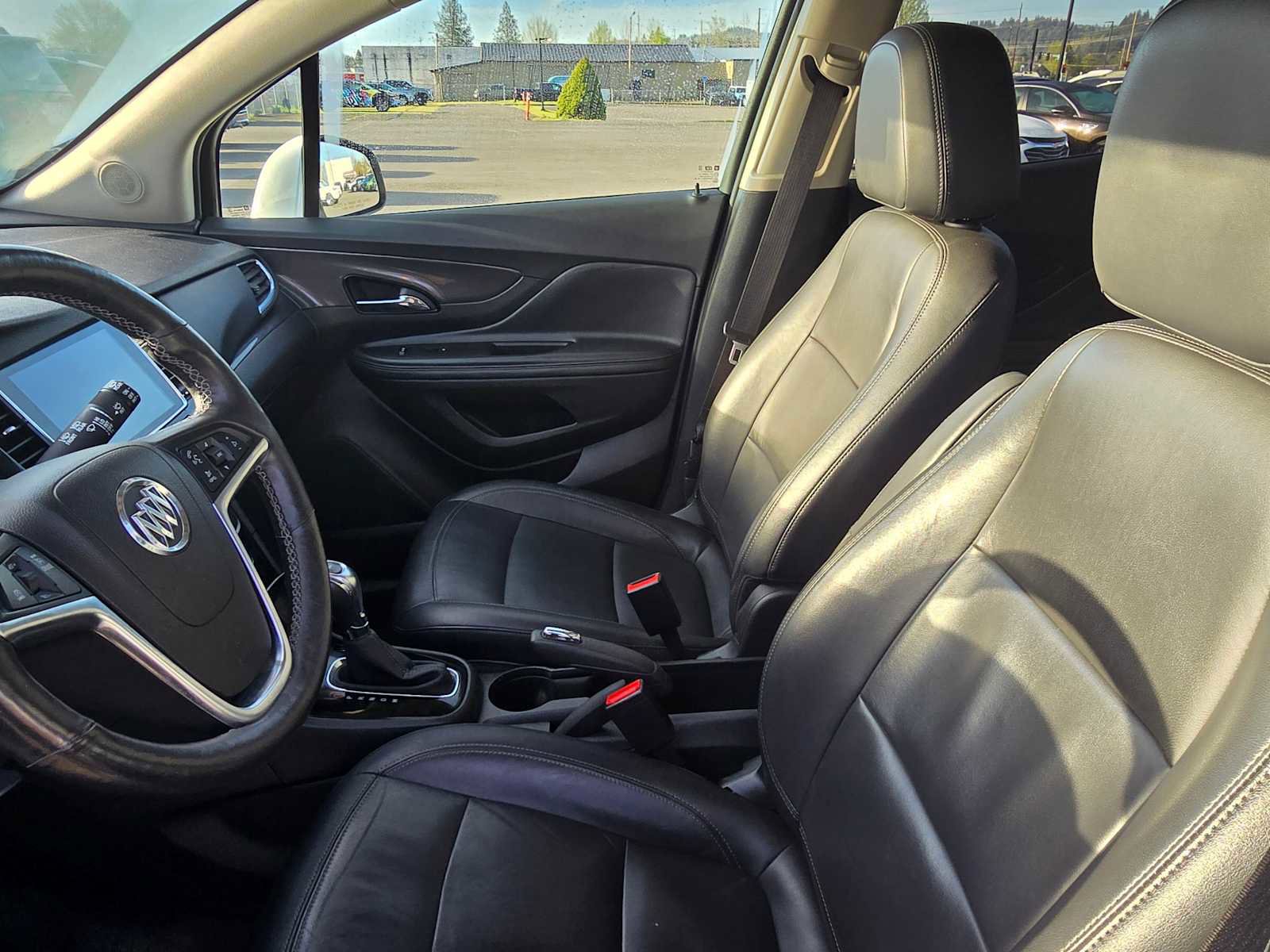 Used 2018 Buick Encore Essence image 23