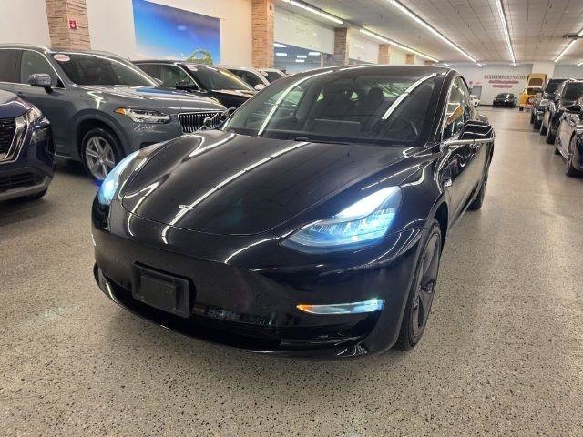 Used 2019 Tesla Model 3 Mid Range RWD image 2