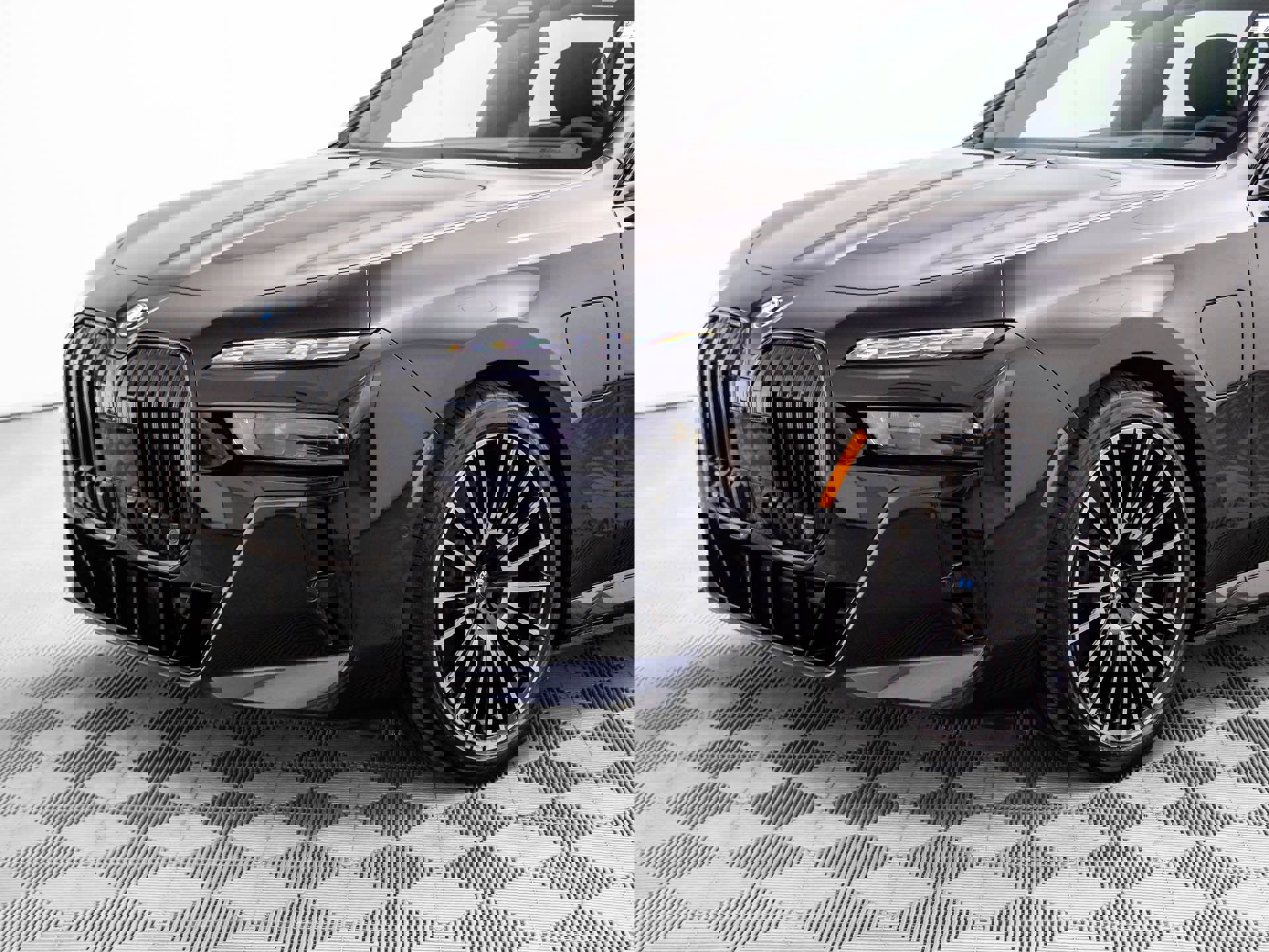 New 2026 BMW 750e xDrive w/ Executive Package image 45