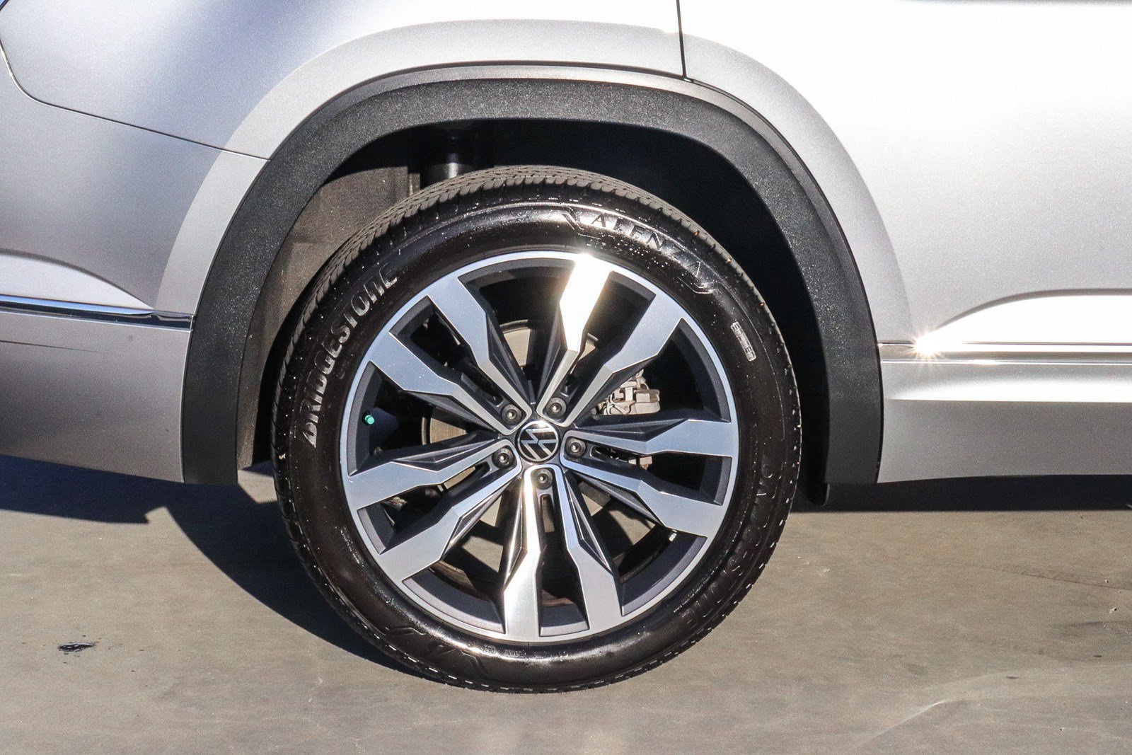 Used 2022 Volkswagen Atlas SEL Premium AWD/4WD image 13