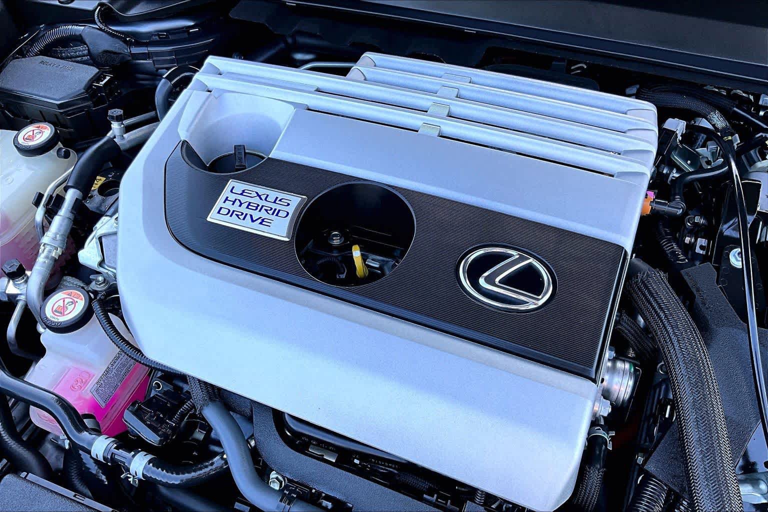 Used 2019 Lexus UX 250h w/ Premium Package AWD/4WD image 31