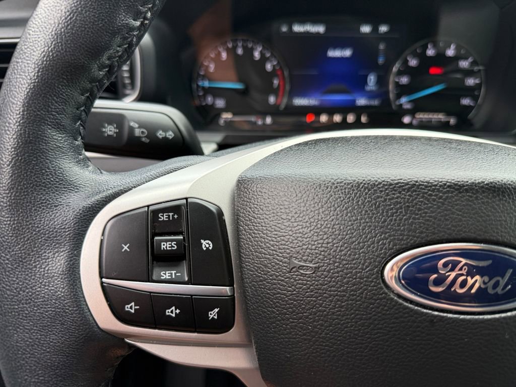 Certified 2022 Ford Explorer XLT w/ Equipment Group 202A image 20