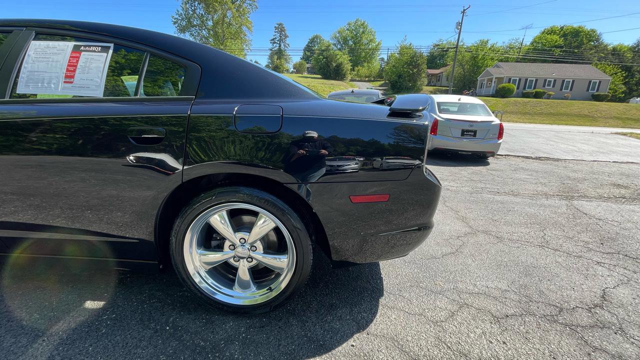 Used 2011 Dodge Charger R/T RWD image 5