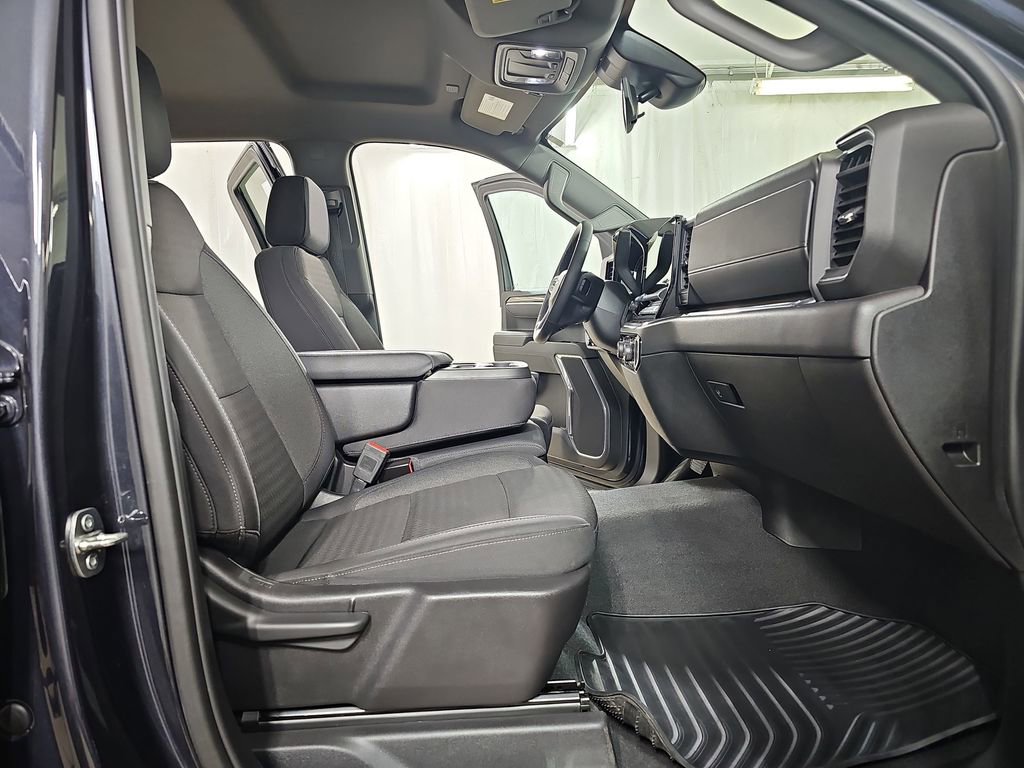 Used 2024 Chevrolet Silverado 1500 LT image 13