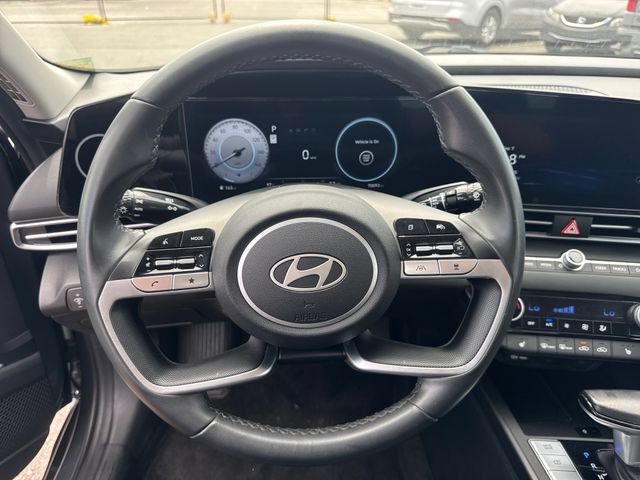 Used 2025 Hyundai Elantra SEL FWD image 19
