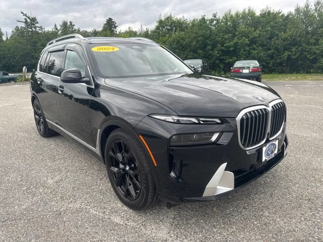 Used 2024 BMW X7 xDrive40i w/ Premium Package AWD/4WD image 9