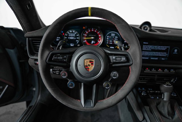 Used 2025 Porsche 911 GT3 RS RWD image 17