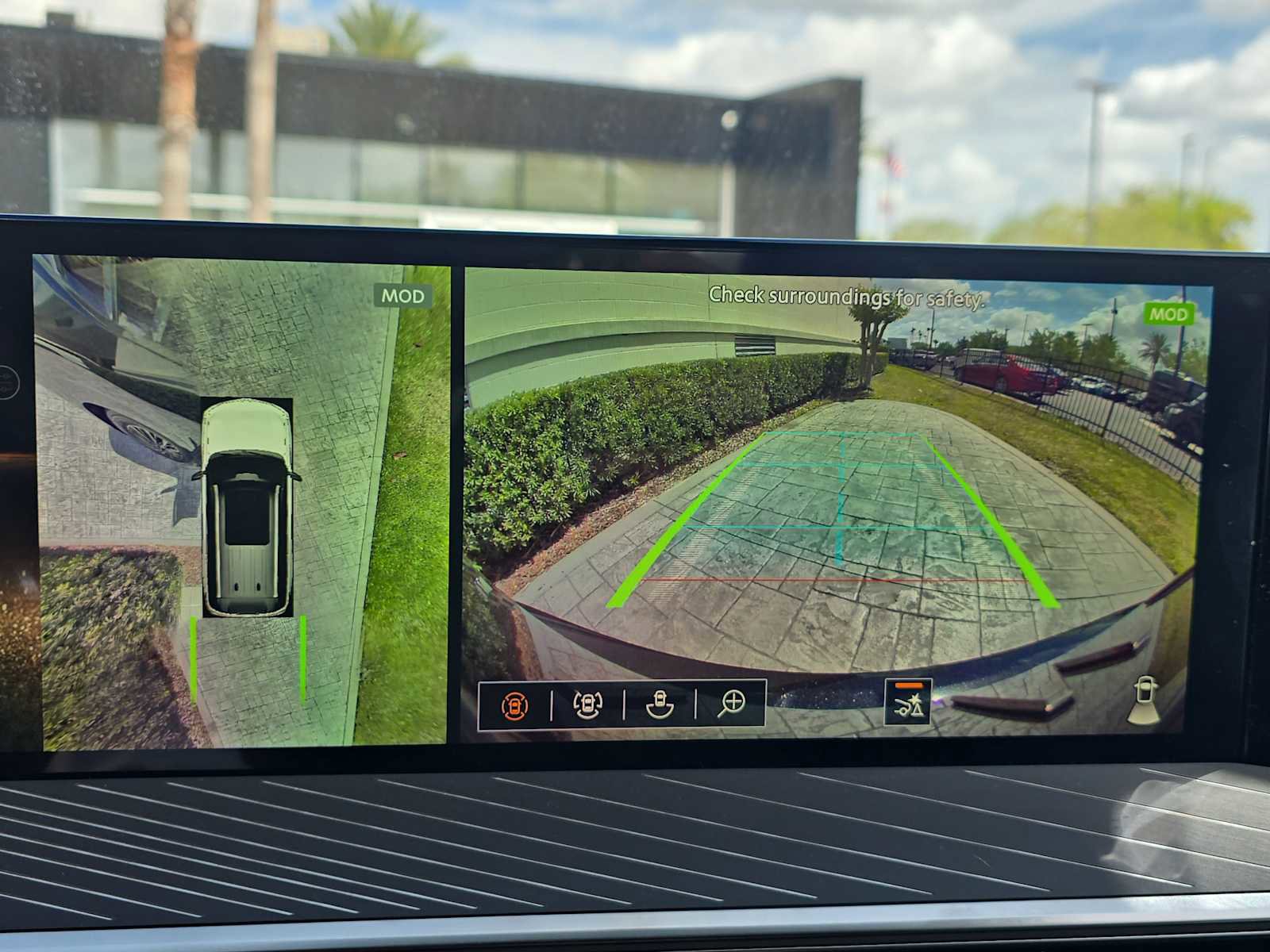 New 2026 INFINITI QX80 Autograph w/ Premium Cargo Package image 22