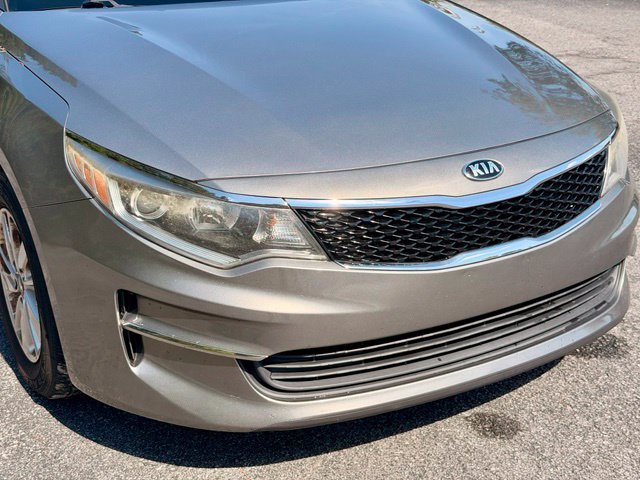 Used 2017 Kia Optima LX FWD image 14