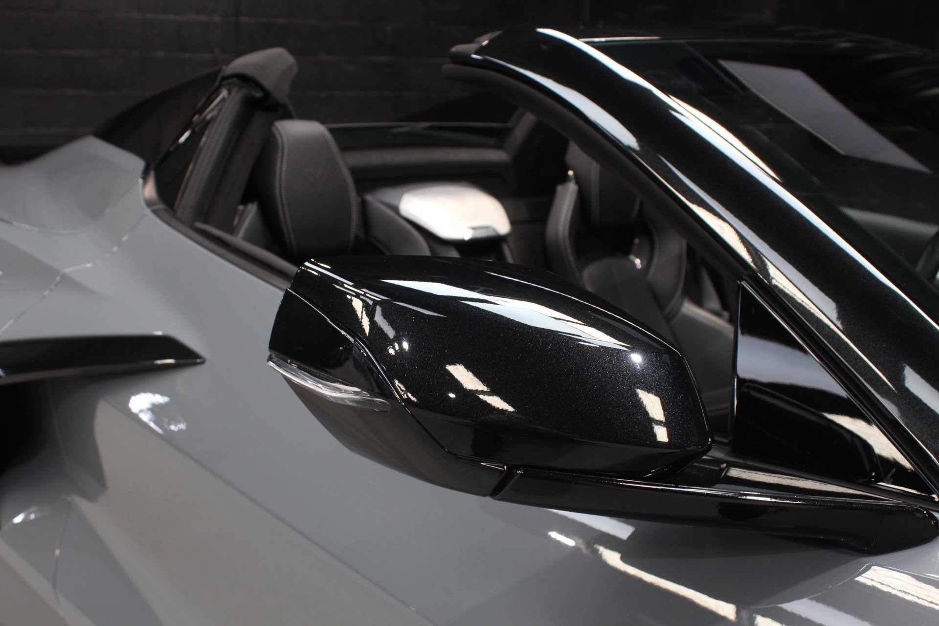 Used 2024 Chevrolet Corvette Stingray Premium Conv w/ Z51 Performance Package RWD image 33