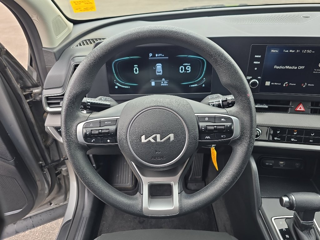 Used 2025 Kia Sportage LX image 13