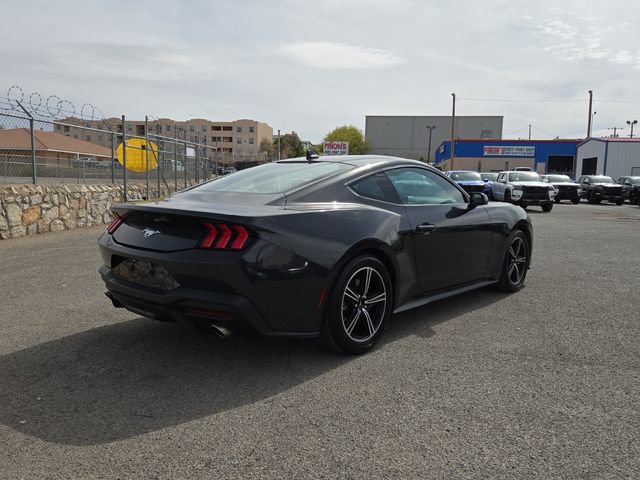 Used 2024 Ford Mustang Coupe RWD image 3