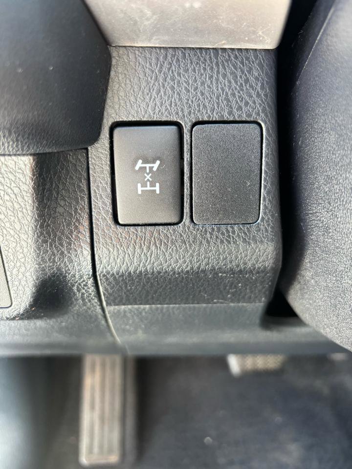 Used 2018 Toyota RAV4 LE w/ All Weather Liner Package AWD/4WD image 12