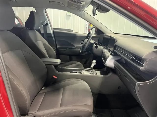 Used 2025 Hyundai Kona SEL AWD/4WD image 25