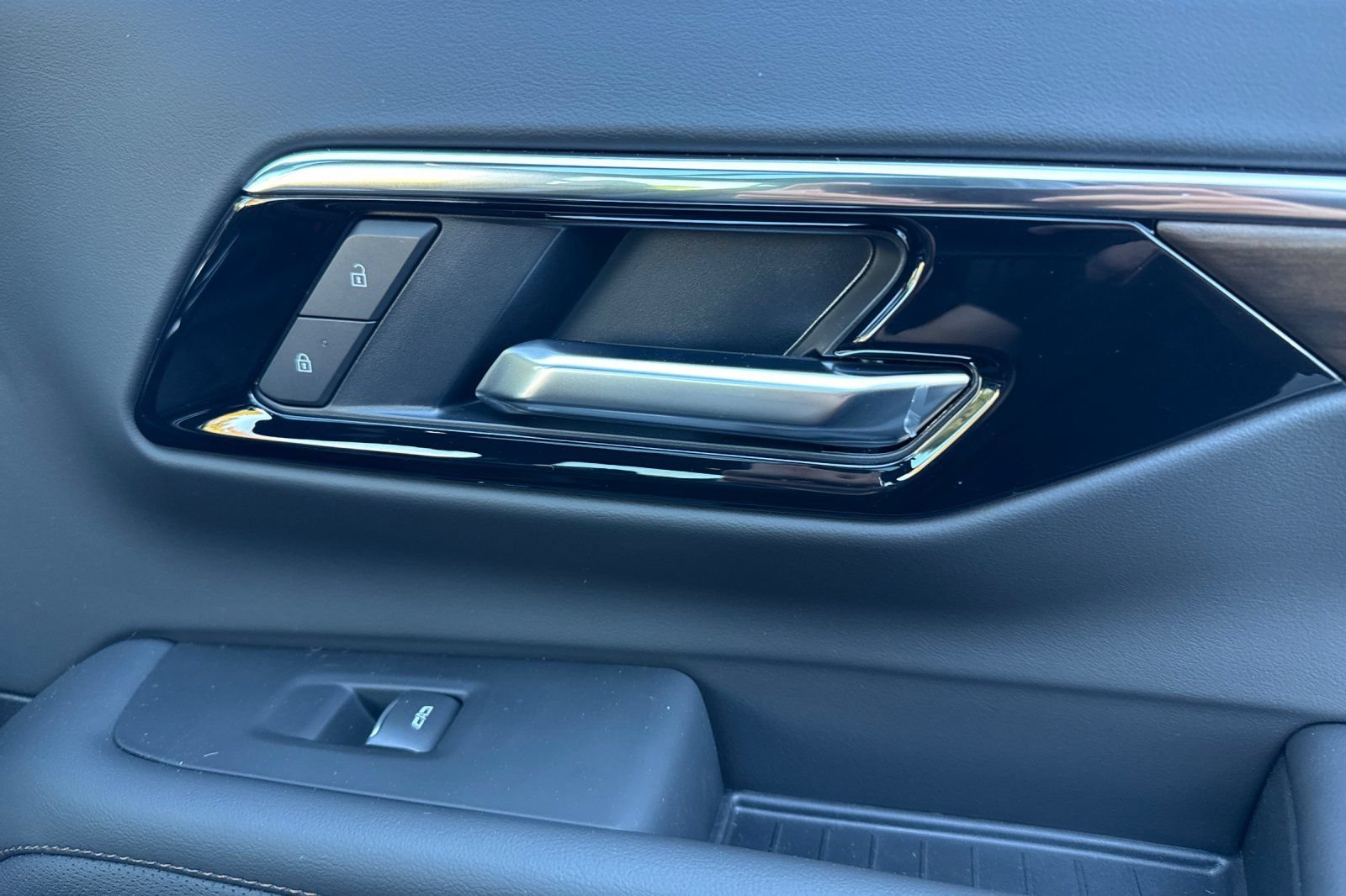 New 2026 Chevrolet Tahoe High Country AWD/4WD image 18